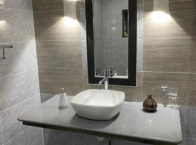 Jasmine Self-catering Apartment *